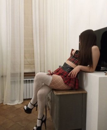 Со мной ты окунешься в безудержный водоворот удовольствия, которого так долго искал. Я умею находить подход к каждому мужчине, удовлетворяя самые изысканные желания и фантазии.
🌟 Мои услуги включают классический и эротический массаж, а также интимные утехи, призванные подарить тебе непередаваемое блаженство. Я предлагаю незабываемые ролевые игры, фетиши и участие в групповых развлечениях - ты выбираешь, я исполняю твои мечты.
💋 У меня отличные отзывы от клиентов, которые оценили мою остроту чувств, внимание к деталям и безупречный сервис. Я гарантирую конфиденциальность и полное наслаждение каждой минуты проведенной со мной.
📸 На фотографиях ты сможешь оценить мою прекрасную внешность и соблазнительные формы. Я обладаю жарким темпераментом и неутомимой страстью!
🌃 Живу в Москве и готова встретиться с тобой в любом удобном для нас месте. Создам атмосферу идеальной интимной встречи, которая останется в твоей памяти на долгие годы.
✨Не упускай возможность ощутить на себе все прелести, которые может предоставить настоящая женщина. Звони мне, и мы откроем для себя удивительные грани удовольствия. Жду тебя, мой герой!✨ Дарька